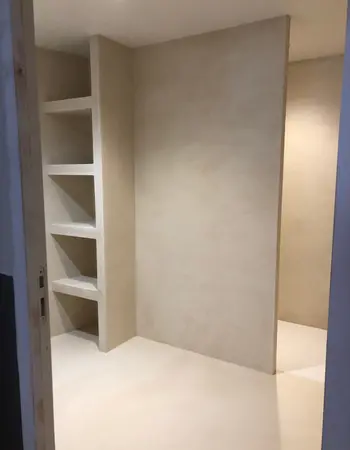 salle de bain en béton ciré beige